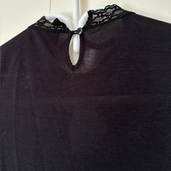 🎉4/30$🎉  Tristan Black Lace Sleeveless Top - Medium - Picture 5 of 5